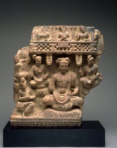 Maitreya (szary łupek z różowym piaskowcem) autorstwa Indian School