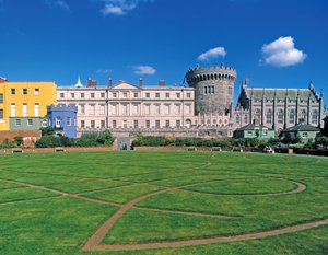 Zamek w Dublinie, widok z ogrodów