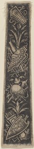 Talerz ozdobny ze zbroją i instrumentami muzycznymi autorstwa Italian 18th or 19th Century