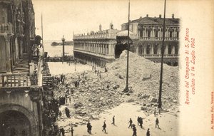 Zawalenie się dzwonnicy San Marco, Wenecja, 14 lipca 1902 r. autorstwa Italian Photographer