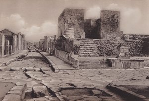 Empio Della Fortuna, Świątynia Fortuny (zdjęcie czarno-białe) autorstwa Italian Photographer