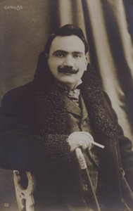 Enrico Caruso, włoski śpiewak operowy (zdjęcie czarno-białe) autorstwa Italian Photographer
