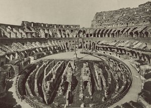 Amfiteatr Flawiuszów lub Koloseum z nowymi wykopaliskami autorstwa Italian Photographer