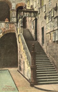 Florencja, Włochy, Bargello, Klatka schodowa autorstwa Italian Photographer