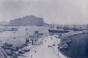 Włochy: Palermo, Monte Pellegrino i port (zdjęcie czarno-białe) autorstwa Italian Photographer