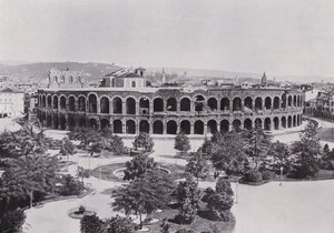 Włochy: Werona, arena rzymska (zdjęcie czarno-białe) autorstwa Italian Photographer