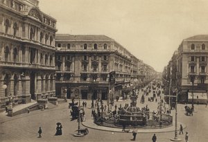 Neapol: Piazza Della Borsa i Rettifilo Corso Umberto I (zdjęcie czarno-białe) autorstwa Italian Photographer