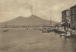 Neapol: S Lucia Col Vesuvio (zdjęcie czarno-białe) autorstwa Italian Photographer