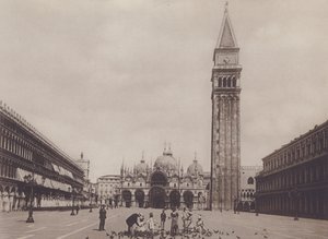 Piazza S Marco (zdjęcie czarno-białe) autorstwa Italian Photographer