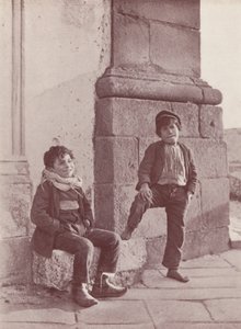 Sycylia: Sycylijscy Chłopcy z Wnętrza (zdjęcie czarno-białe) autorstwa Italian Photographer