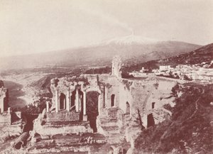 Sycylia: Teatr Grecki, Taormina (zdjęcie czarno-białe) autorstwa Italian Photographer