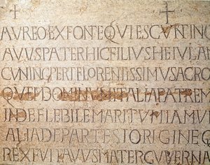 Archeologia średniowiecza (średniowiecze). Sztuka barbarzyńska Lombardii: nagrobek lombardzkiego króla Cuniperta, zwanego Pobożnym (Cuniperto, 678-700). Sztuka Lombardzka. Pawia, Muzeum Miejskie, Sekcja Archeologiczna (Pawia, Musei Civici, Sezione Archeolo autorstwa Italian School