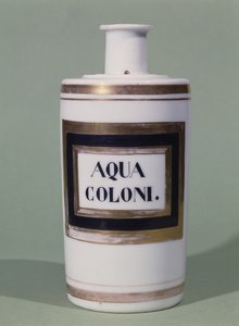 Butelka Eau de Cologne, początek XIX wieku (ceramiczna) autorstwa Italian School
