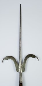 Friuli Spear, ok. 1600 (stal i drewno) autorstwa Italian School