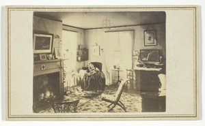Bez tytułu (Kobieta we wnętrzu domu) autorstwa J. C. Spooner