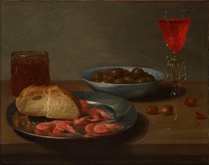 Talerz z krewetkami i bułką, miska z oliwkami, façon de Venise, szklanka piwa i migdały na stole. autorstwa Jacob Van Es