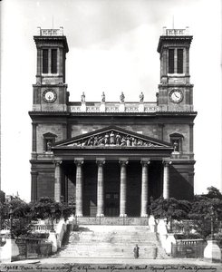 Fasada kościoła św. Wincentego a Paulo, zbudowana w latach 1824-44