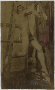 Studium męskiego nagiego modela w studio Jacques de Lalaing