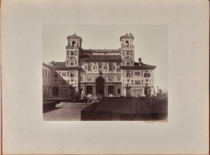 Villa Medici; fasada od strony ogrodu, obecnie Académie de France autorstwa James Anderson