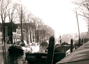 Kanały, Dordrecht, Holandia, 1898. autorstwa James Batkin
