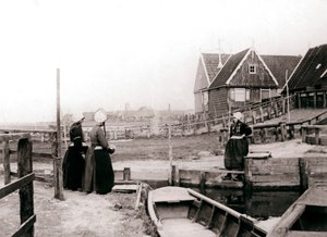 Kobiety w tradycyjnych strojach, Marken Island, Holandia, 1898
