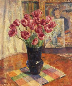 Tulipany w niebieskiej misce