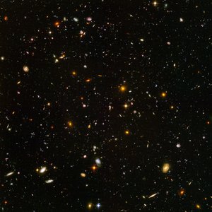 Ultragłębokie pole Hubble