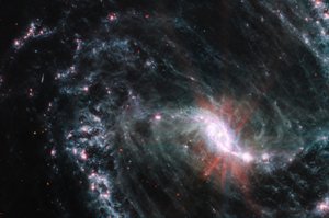 NGC 1365 (obraz MIRI) autorstwa James Webb Space Telescope (NASA)