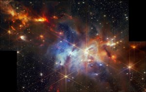 Protogwiazda EC 53 w Mgławicy Węża (zdjęcie z kamery NIRCam) autorstwa James Webb Space Telescope (NASA)