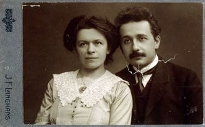 Carte-de-visite zdjęcie portretowe Alberta Einsteina i Milevy Einstein-Maric w 1911, 1911