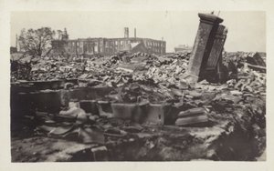 Następstwa wielkiego trzęsienia ziemi w Kanto, Japonia, 1923 r. autorstwa Japanese Photographer