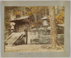 Grób Ieyasu, Nikko, Japonia (ręcznie kolorowane czarno-białe zdjęcie) autorstwa Japanese Photographer
