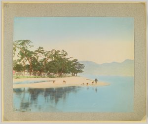 Miyajima, Japonia (ręcznie kolorowane czarno-białe zdjęcie) autorstwa Japanese Photographer