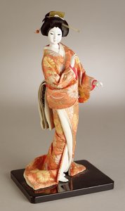 Lalka stojąca dama, japońska autorstwa Japanese School