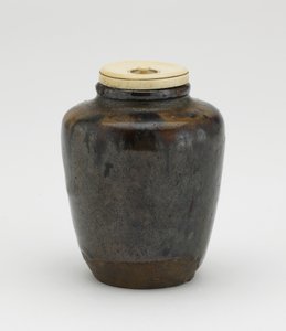 Pojemnik na herbatę, typ katatsuki, Seto, prefektura Aichi, okres Edo, połowa XVII w. (ceramika) autorstwa Japanese School