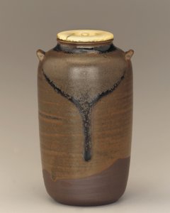 Pojemnik na herbatę z dwoma uszkami, Koishibara, prefektura Fukuoka, okres Edo, koniec XVII-pocz. XVIII w. (ceramika) autorstwa Japanese School