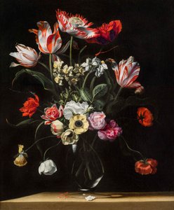 Tulipany, żonkile, goździki, maki, zawilce i inne kwiaty w szklanym wazonie na drewnianej półce, jeden z pary, XVII w. autorstwa Jean Picart