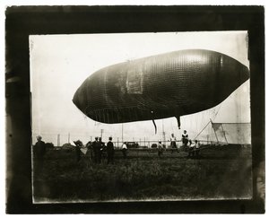 Sterowiec "Kalifornijska Strzała" autorstwa Jessie Tarbox Beals