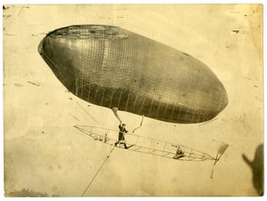 Sterowiec "Kalifornijska Strzała" autorstwa Jessie Tarbox Beals