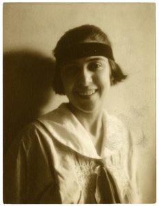 Helen Rehber lub Rehler, ok. 1905-40 (fotografia żelatynowa srebrna) autorstwa Jessie Tarbox Beals
