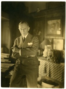 John McCutcheon, rysownik z Chicago, ok. 1905-40 (zdjęcie żelatynowo-srebrowe) autorstwa Jessie Tarbox Beals