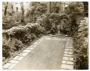 Mr & Mrs John Morgan, 39 W 11, c.1938-39 (zdjęcie żelatynowo-srebrowe) autorstwa Jessie Tarbox Beals