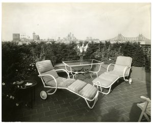 Mrs Alice Woodward Reinhardt, 400 E 52nd St, Nowy Jork, USA, ok. 1905-40 (zdjęcie żelatynowo-srebrowe) autorstwa Jessie Tarbox Beals