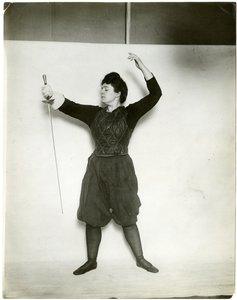 Stary model, ok. 1905-18 (zdjęcie żelatynowo-srebrowe) autorstwa Jessie Tarbox Beals