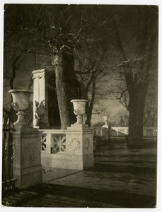 Shaw Memorial nocą, Boston, USA, ok.1902-10 (zdjęcie żelatynowo-srebrowe) autorstwa Jessie Tarbox Beals