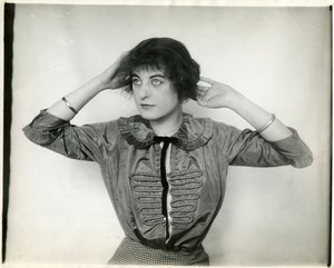Bluzka z tafty, Forsythe, ok. 1905-18 (zdjęcie żelatynowo-srebrne) autorstwa Jessie Tarbox Beals