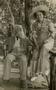 Z Johnem Burroughsem 1907 autorstwa Jessie Tarbox Beals