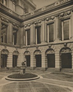 Dziedziniec Drapers Hall przy ulicy Throgmorton, ok. 1935.