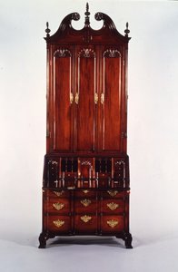 Biurko i regał Nicholas Brown Chippendale w formie bloku i skorupy, ok. 1760-70 (mahoń) autorstwa John (attr. to) Goddard