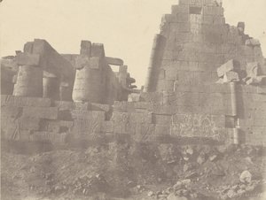 [Karnac, Sala Hipostylowa, ściana północna, ściana zewnętrzna, nr 1a]. autorstwa John Beasley Greene